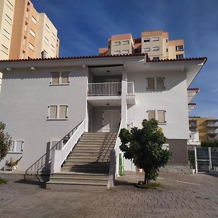 Apartamentos Gandia Familiar 3000 Екстериор снимка
